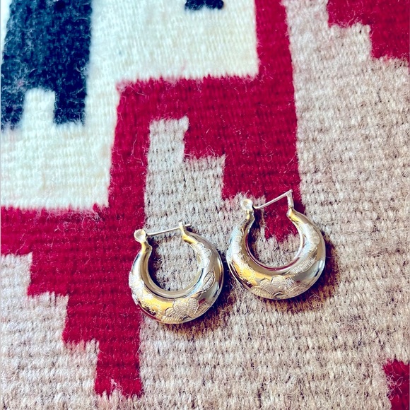 Sterling Silver Floral Etched Hoop Earrings Small - Picture 3 of 4